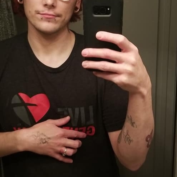 Meet your Posher, George - Picture 1 of 1